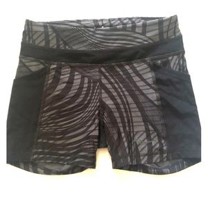 Saucony tight running shorts